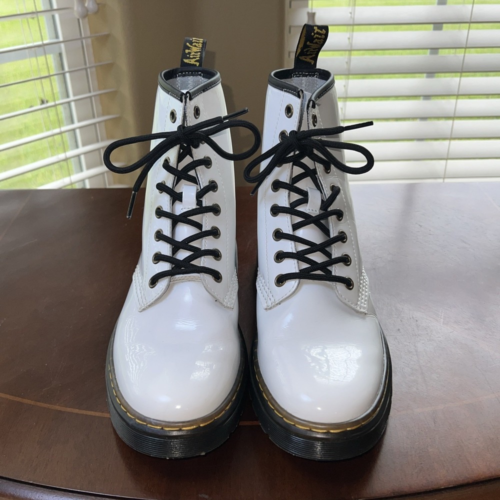 Dr. Martens Zavala Unisex White Patent Leather Combat Boots Women Sz 8 Men Sz 7